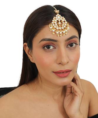 White Jadtar Stone Pearl Maangtikka 1