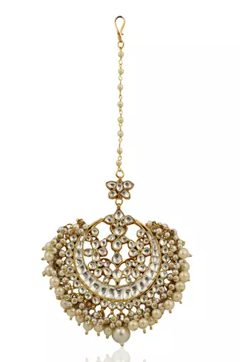 Jadtar Stone Maangitkka With Pearls
