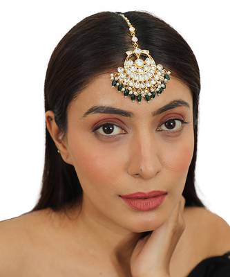 Jadtar Maangtikka With Emerald Green Small Beads 1