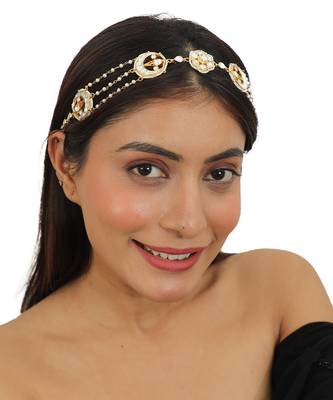 Mathapatti With Chand Peices And Pearl Lines 1