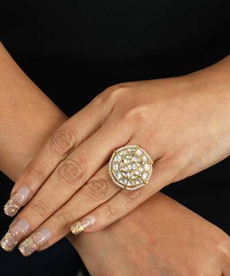 Small White Jadtar Stone Ring 1