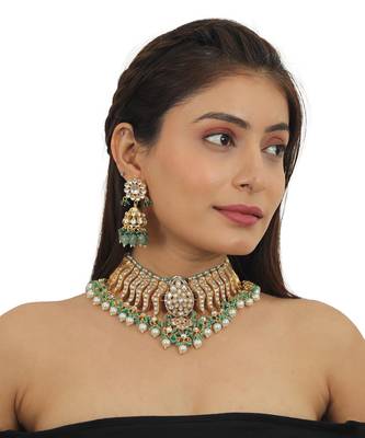 Festive Wear Necklace Set In  Gold Plating, Carved Uniquely With Sea Green Beads And Pearls 4