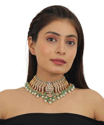 Festive Necklace Set In  Gold Plating, Carved Uniquely With Sea Green Beads And Pearls 4
