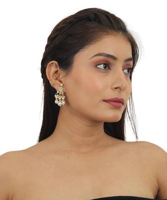Light Green Choker Set With White Pearl 3