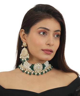 White Choker Set With Small Dark Green And Pearl Line Beadded Green Beads And Pearl 1