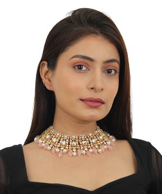 White Necklace Set With Light Pink Beads 4