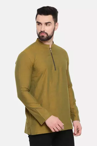 stylish zipper detail short kurta in soft cotton. pair with denims or linen pants.