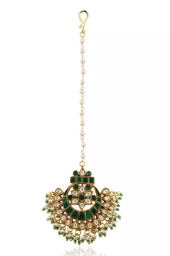 Green Stone Tikka With Green Hangings