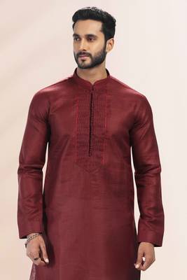 Maroon embroidered linen kurta-pajama 4
