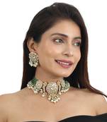 White And Light Green Choker Set With Pearls