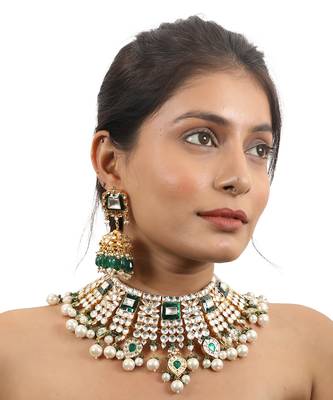 Traditional Necklace With Emerald Mina Work And Jhumki Earrings 1