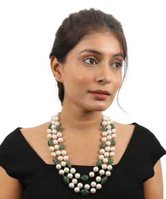 Three String Maala Necklace With Pearls And Emeralds 1
