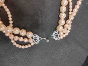 Pink pearl necklaces 3