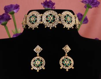 White zircon   chokers 1