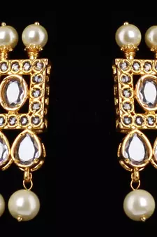 White zircon   chokers