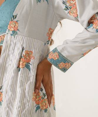 Striped Pista Cape Set 4
