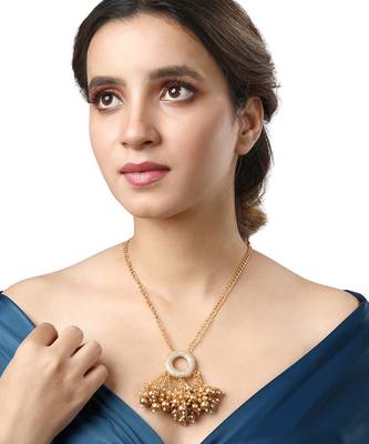 Light Brown Necklace 1