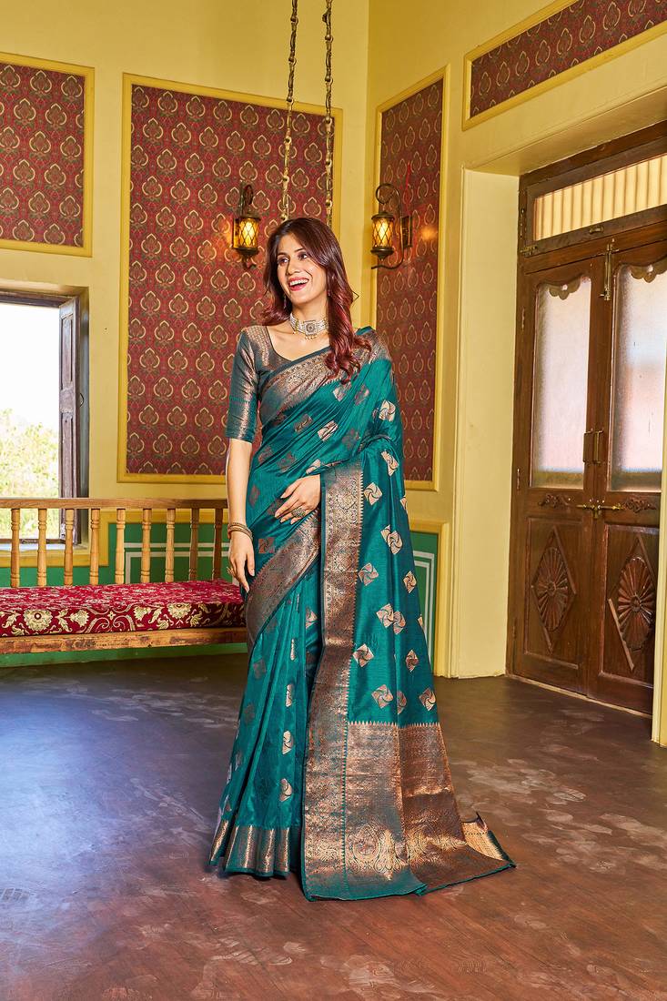 Green woven silk saree with blouse Elora Fashion 4122063