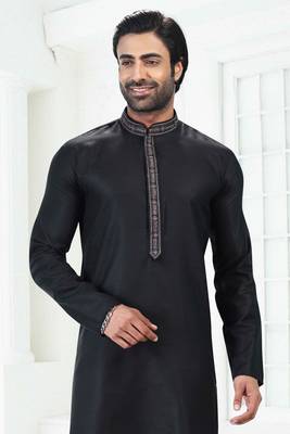 Black embroidered linen kurta-pajama 3