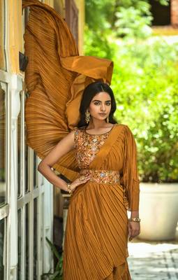 Crush Chinon Half and Half Saree with Heavy Multi Sequins Work Blouse With Waist Belt 2