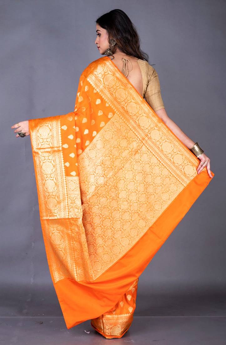 Semi Vanarasi silk saree