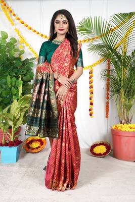 RED & GREEN BANDHANI PATOLA SAREE  3