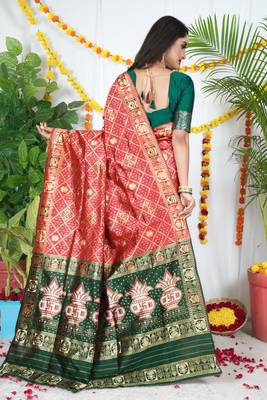 RED & GREEN BANDHANI PATOLA SAREE  5