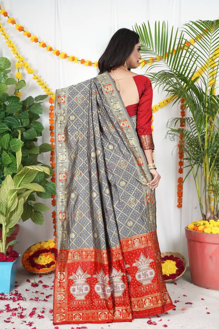 GREY BEAUTIFUL PATOLA BANDJNI INDIAN WEDDING SAREE 
