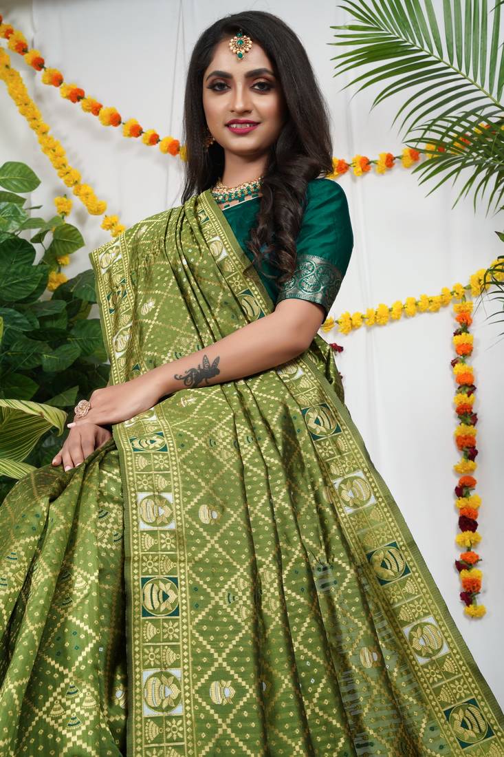 LIGHT GREEN BANDHNI PATOLA SAREE 
