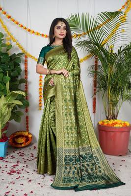 LIGHT GREEN BANDHNI PATOLA SAREE  1