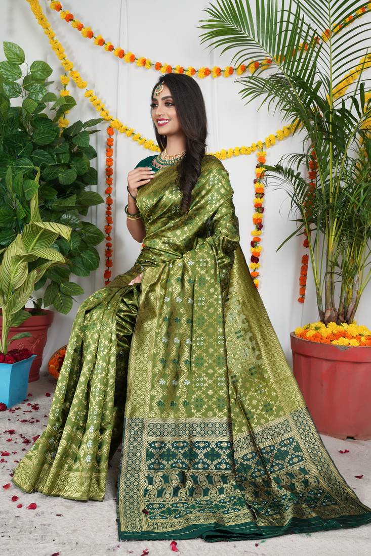 LIGHT GREEN BANDHNI PATOLA SAREE 