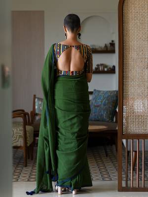 Suta Olive Cotton Blend Solid Saree 4
