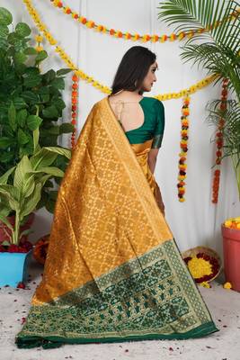 YELLOW BANDHANI PATOLA SAREE  4