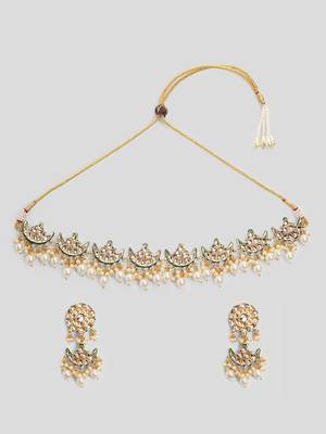 AQUASTREET Gold Plated Handcrafted Pachi Kundan Crescent designed Necklace Set 3