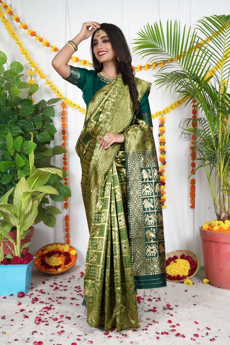LIGHT GREEN BANDHNI PATOLA HATHI  DESIGN SAREE  