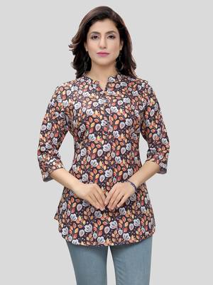 Black printed crepe short-kurtis 1