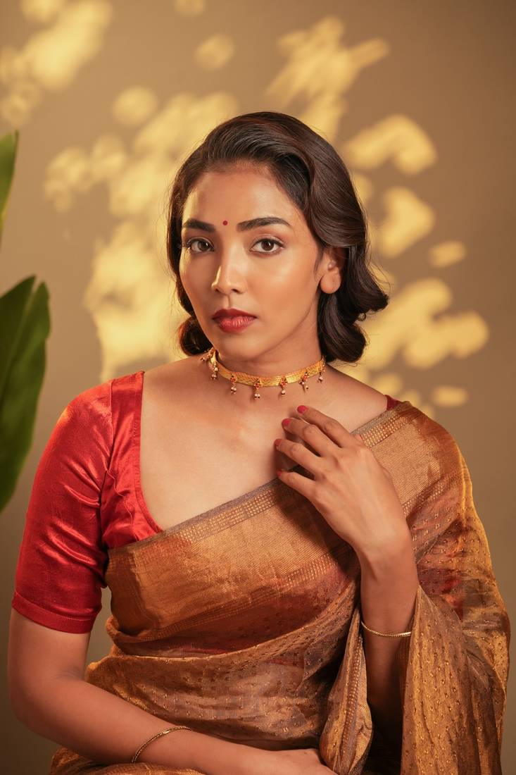 Gold Tone Temple Necklace Set- Broacde pearl choker-Yellow