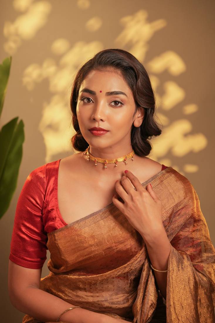 Gold Tone Temple Necklace Set- Broacde pearl choker-Yellow