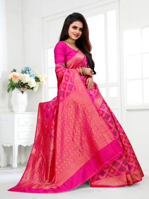 Pink Woven Banarasi silk blend Saree With Blouse 3