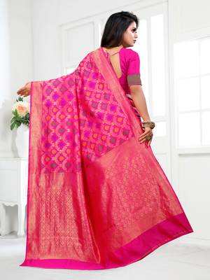 Pink Woven Banarasi silk blend Saree With Blouse 4