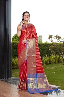 Red Hand Woven Banarasi silk blend Saree With Blouse