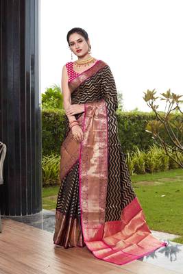 Black hand woven Banarasi silk blend saree with blouse 1