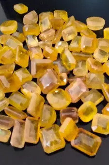 Natural Yellow Sapphire at Wholesale Rate 7.25 Ratti 6.89 Carat Rectangle Shape पुखराज Loose Gemstone Rashi Ratan 1 Pcs