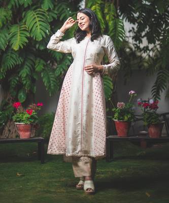 Off-White And Pink Motif Print Kurta Set 4