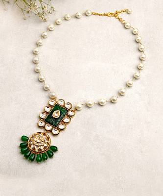 White Pearly Necklace With Agate & Polki 3