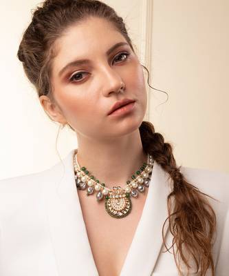 Bespoke Necklace With Pearls & Agate 1