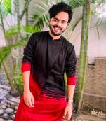 Black & Red Pattern Ombre Kurta Set