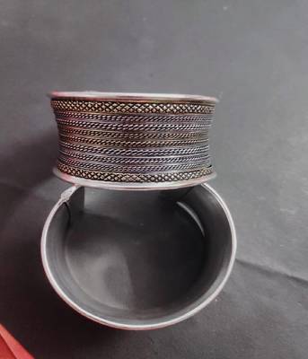 DUALTONE HANDCUFF 1