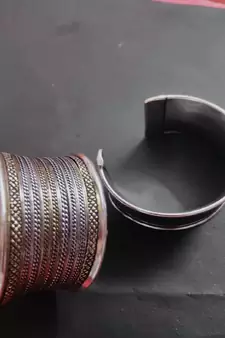 DUALTONE HANDCUFF