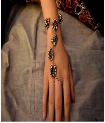Ghungroo Anklet and Haathphool Combo 1